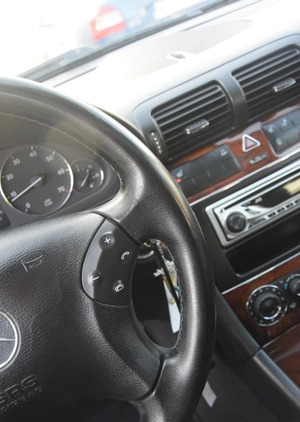 Mercedes-Benz Klasa C cena 15900 przebieg: 266930, rok produkcji 2005 z Dobczyce małe 497